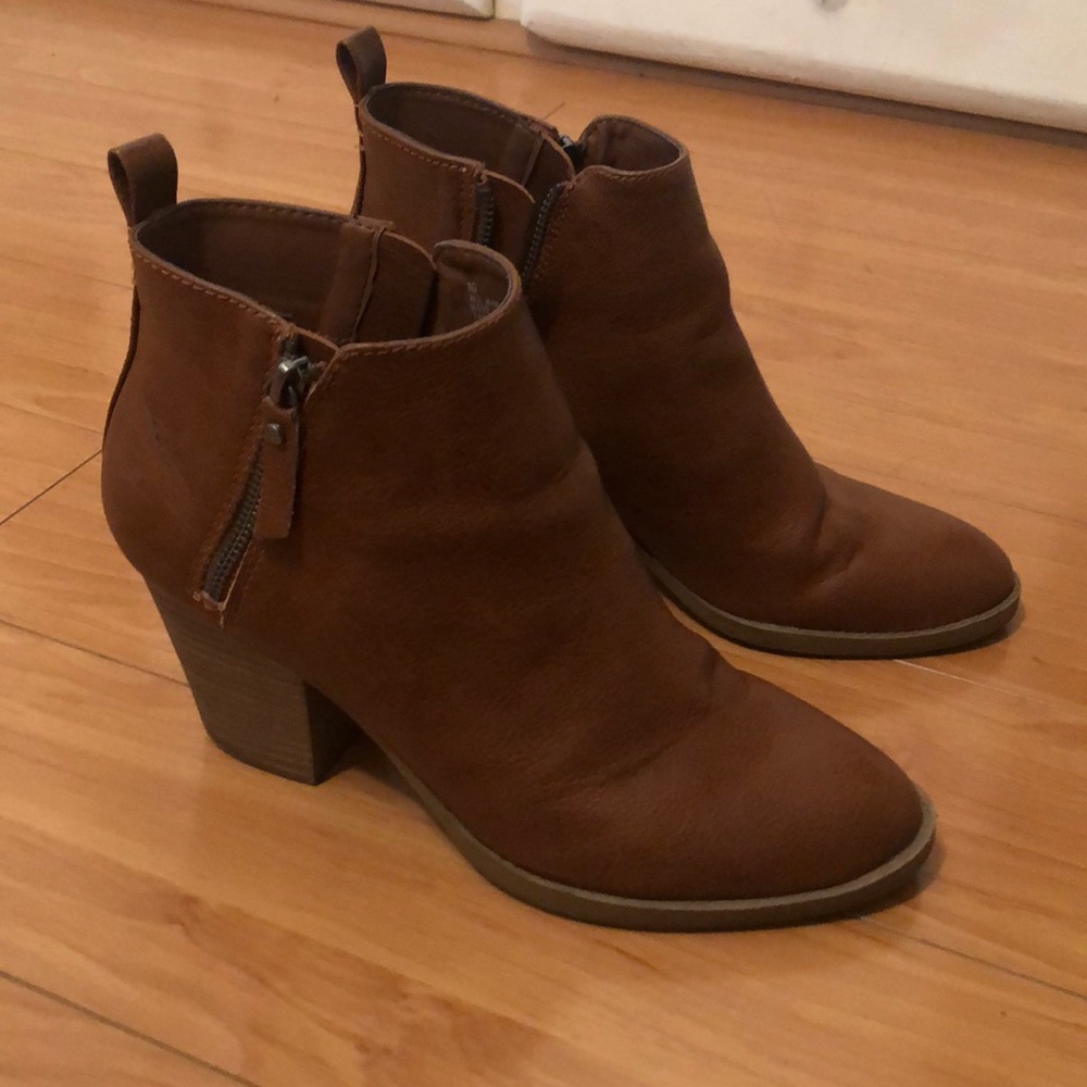 Brown boots!